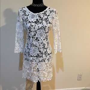 Elegant White Floral Lace Long Sleeve Dress